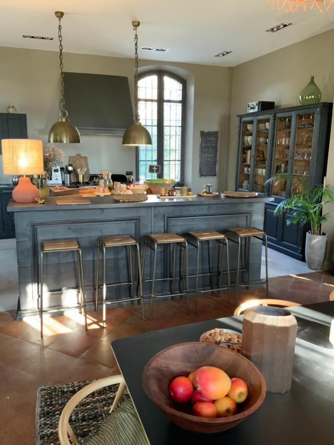 Bed and Breakfast La Bastide des Grands Chênes à Lambesc Extérieur photo