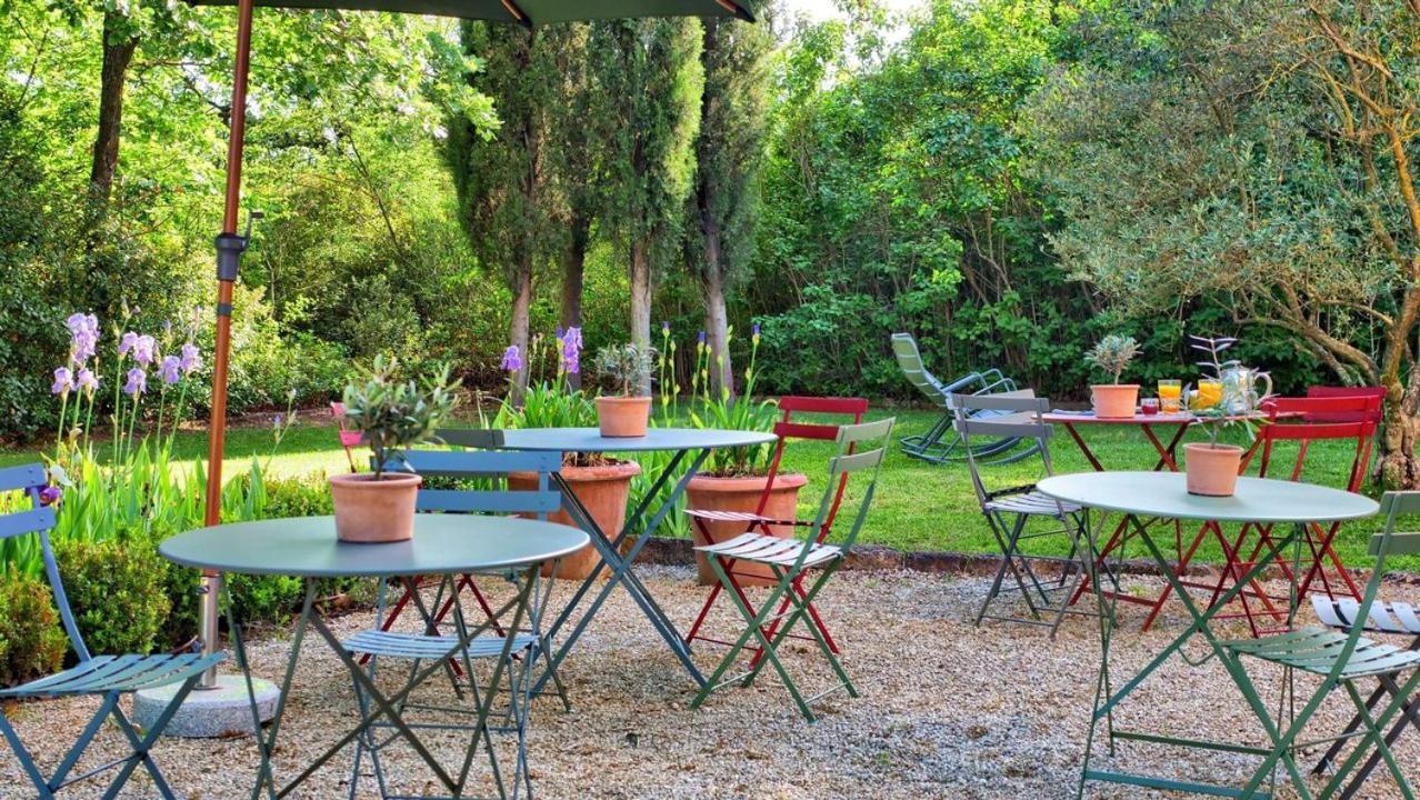 Bed and Breakfast La Bastide des Grands Chênes à Lambesc Extérieur photo